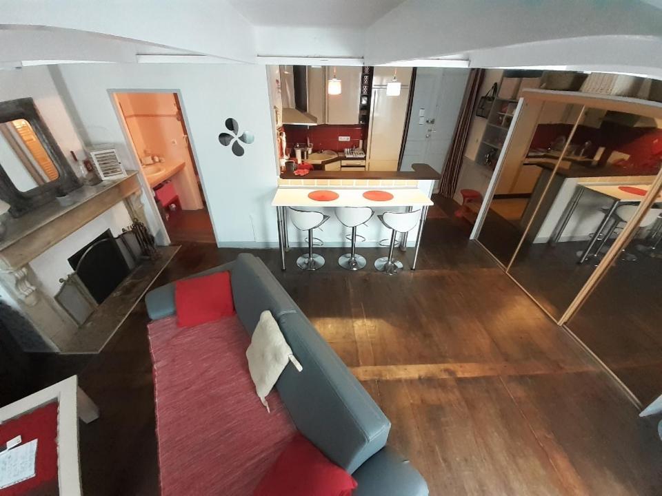 Coquet Studio En Mezzanine Nuit Pour 2 Personnes Сен-Жирон Экстерьер фото