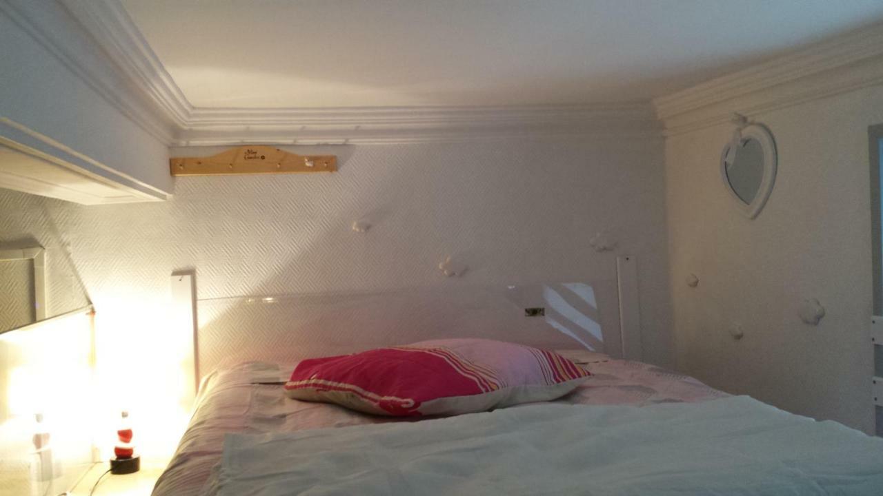 Coquet Studio En Mezzanine Nuit Pour 2 Personnes Сен-Жирон Экстерьер фото
